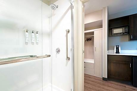 One-Bedroom King Suite with Roll-In Shower and Sofa Bed - Mobility Access/Hearing Accessible