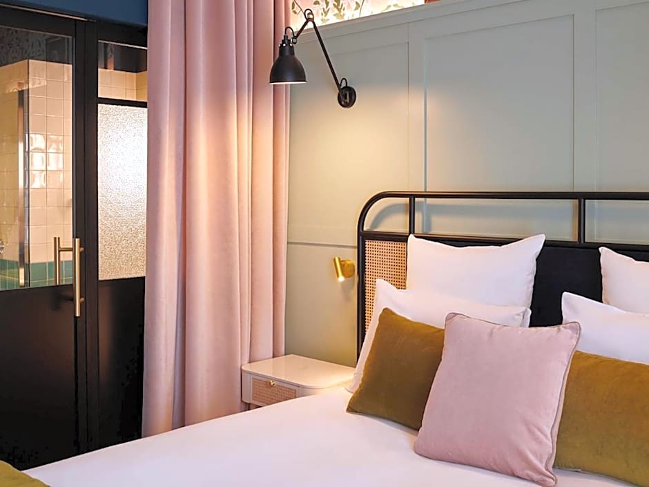 Square Lodge Hotel La Roche sur Yon - Handwritten Collection