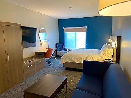 Double Suite - Mobility Access Tub/Non-Smoking