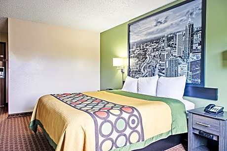 Queen Room - Smoking