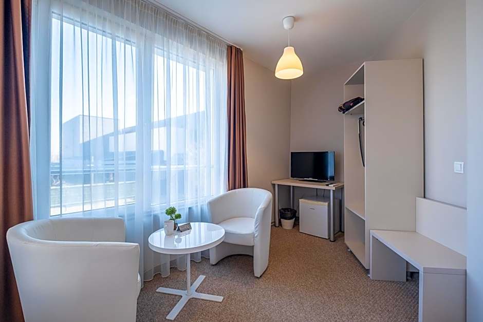 Blue Label Apart House