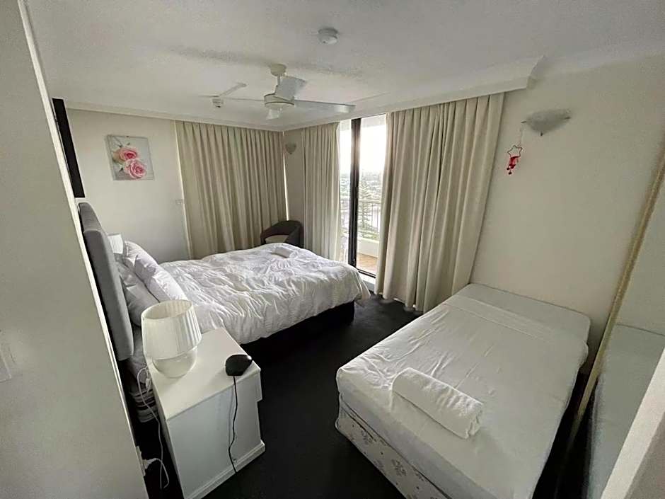 Alexander Holiday Apartments