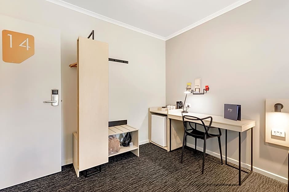 Nightcap at Findon Hotel