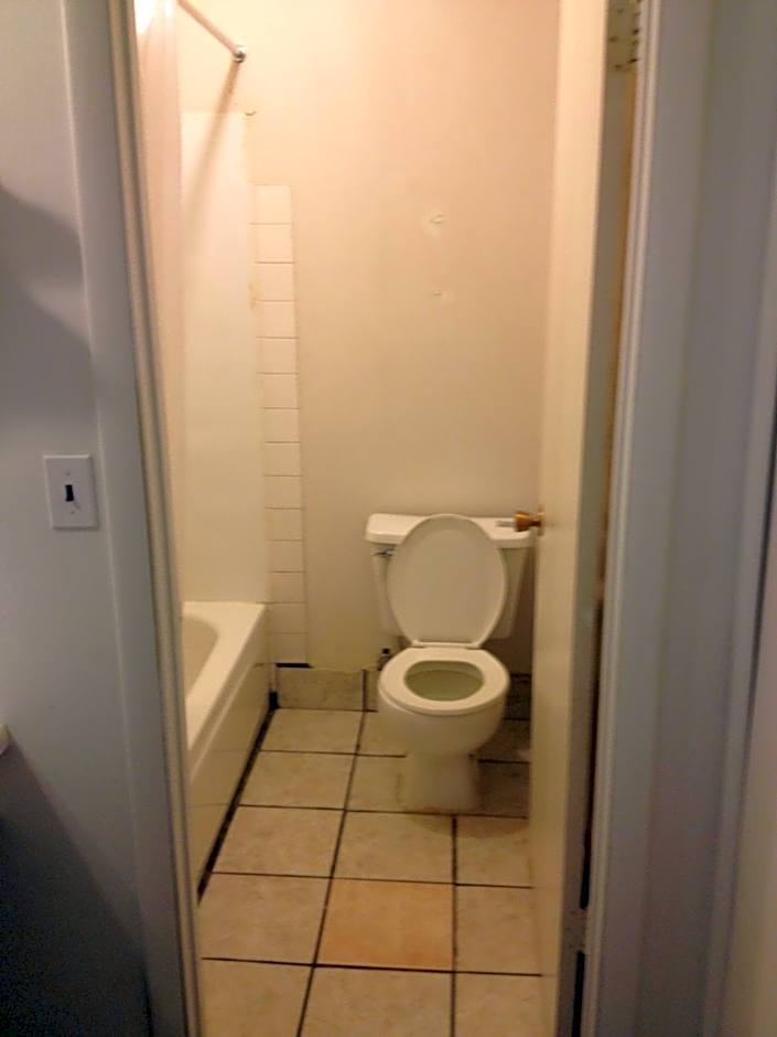 Budget Inn