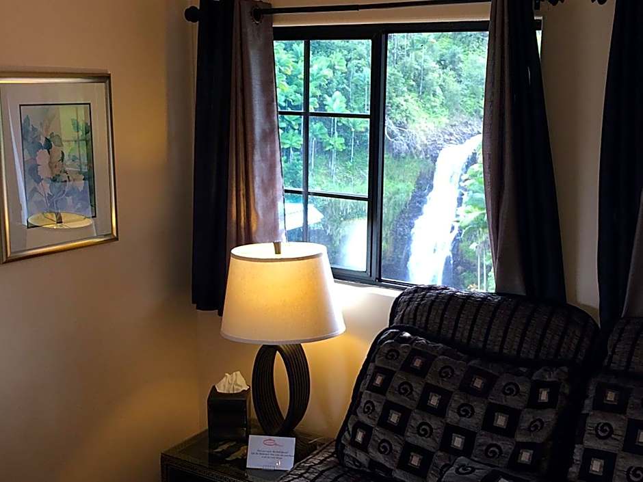 The Inn at Kulaniapia Falls