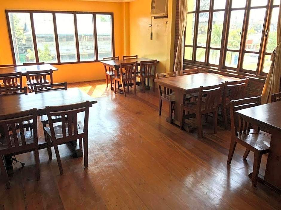 Mango Valley Hotel 1