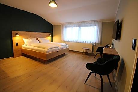 Large Double Room