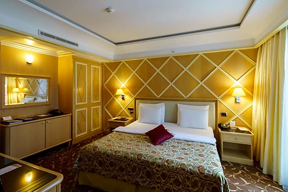 Photo 1 of 10 of Junior Suite