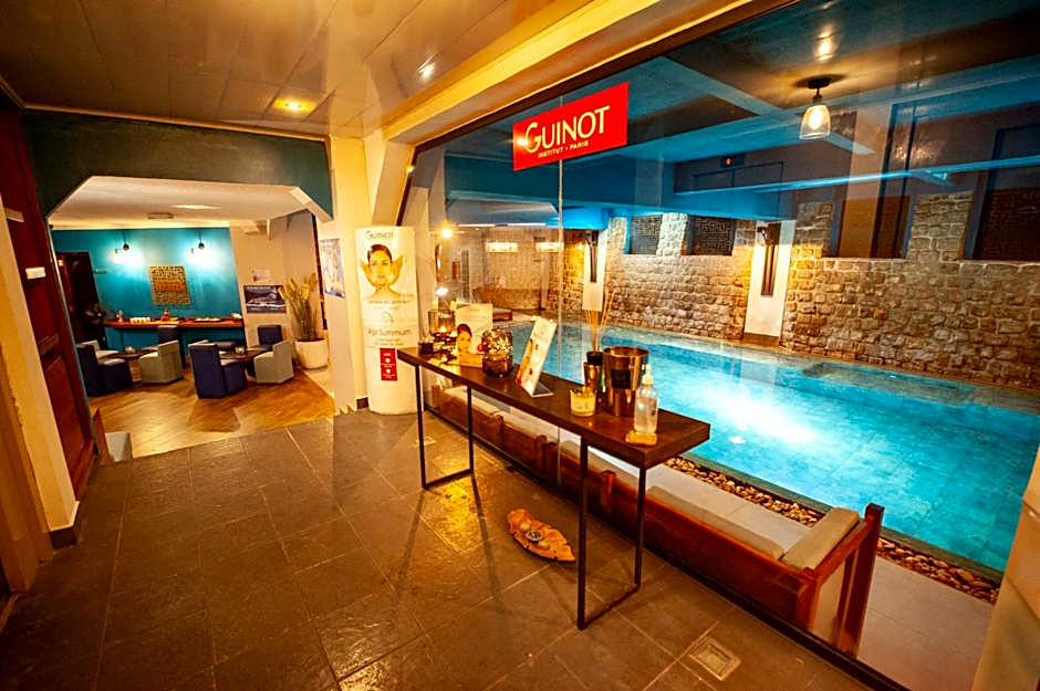 Le Louvre Hotel & Spa