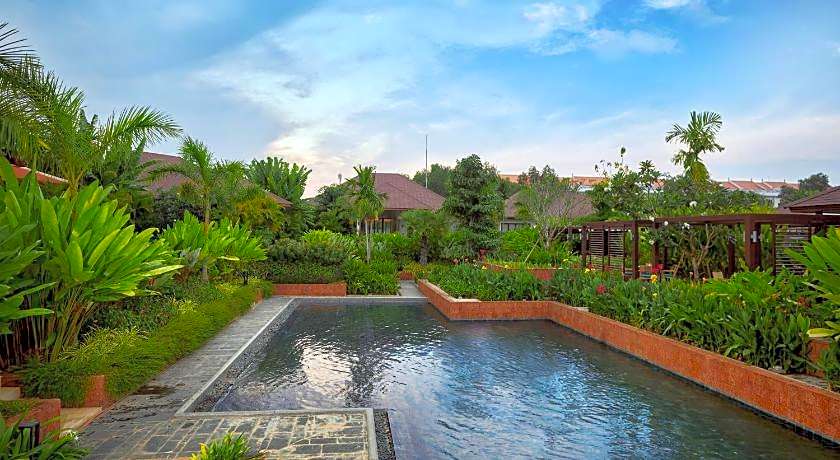 Angkor Green Garden by Dara