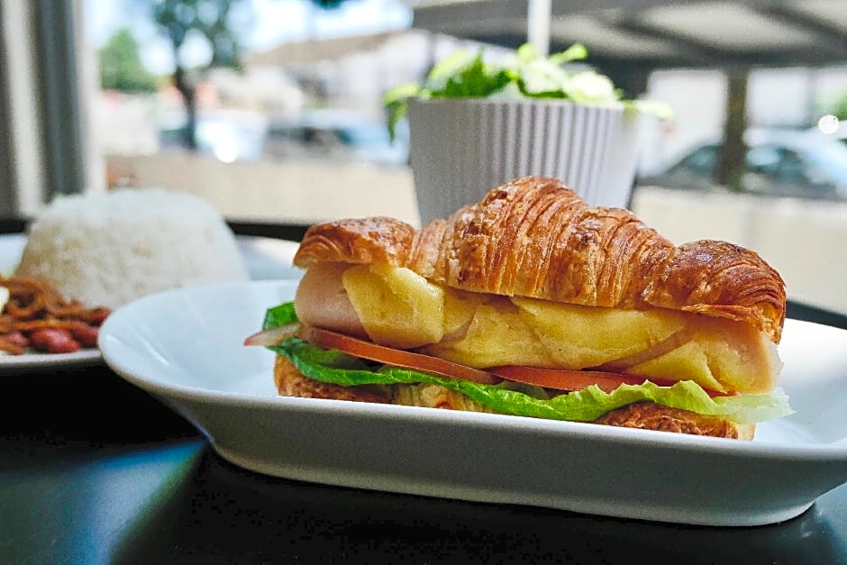 Tropics Eight Suites