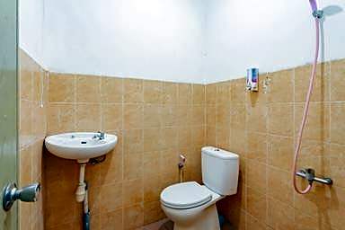 RedDoorz near Pasar Klandasan Balikpapan