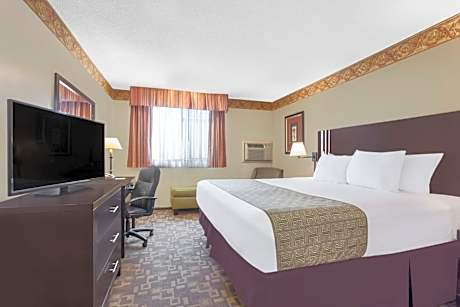 1 King Bed Non-Smoking