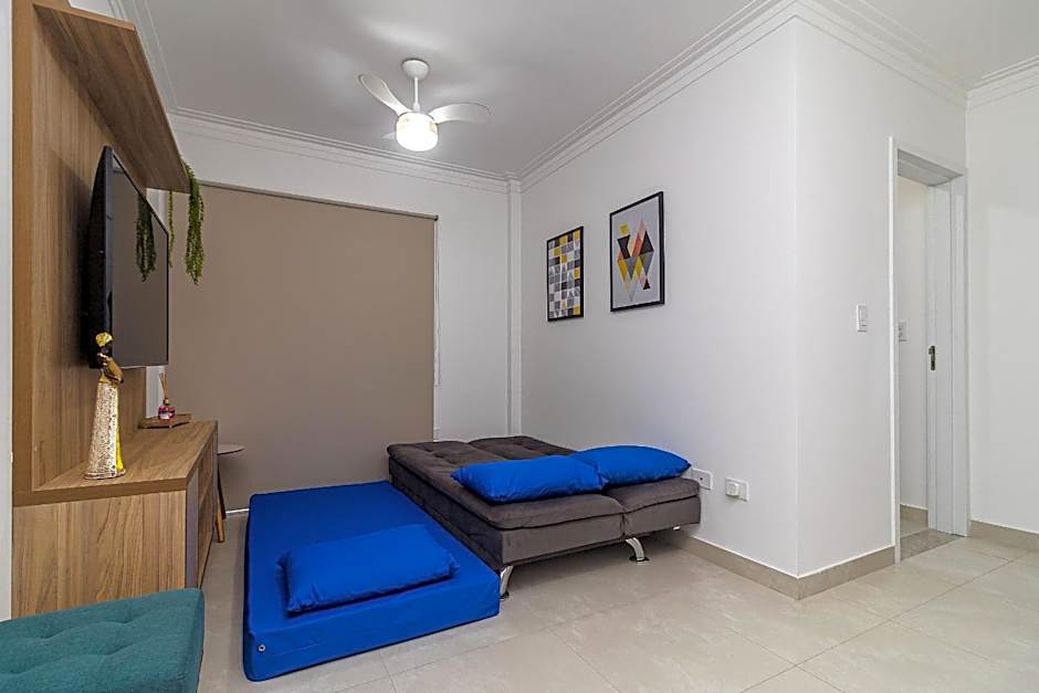 Apartamentos a Beira Mar, Aconchegantes e Modernos, a 3 Minutos da Praia com Ar Condicionado, Sacada Gourmet, Garagem e Portaria 24h