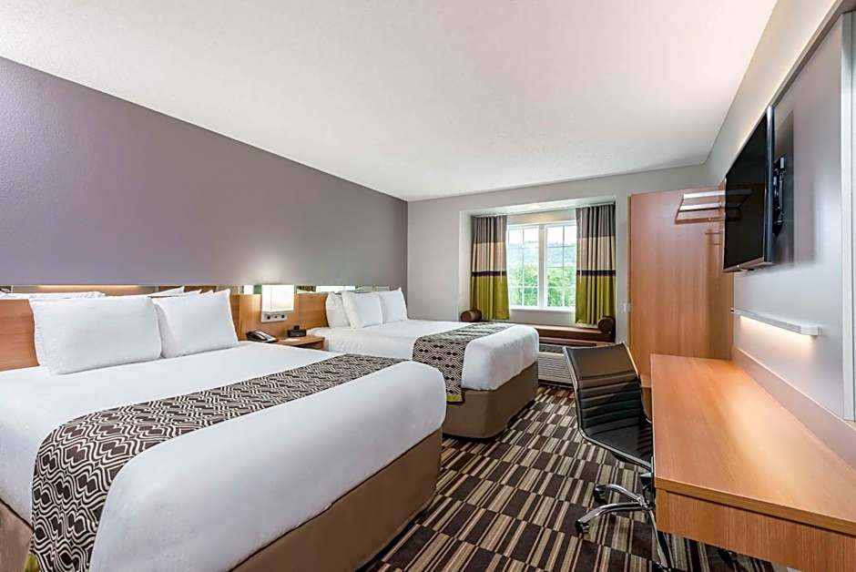 Microtel Inn & Suites by Wyndham New Martinsville