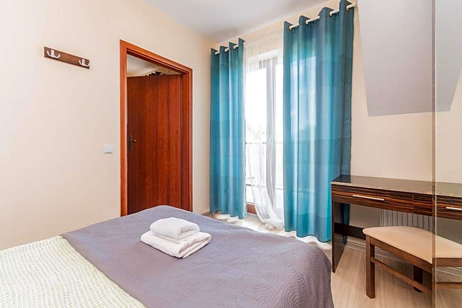 Sztutowo Lazurowy Dwór - Apartamenty oraz Pokoje z Parkingiem