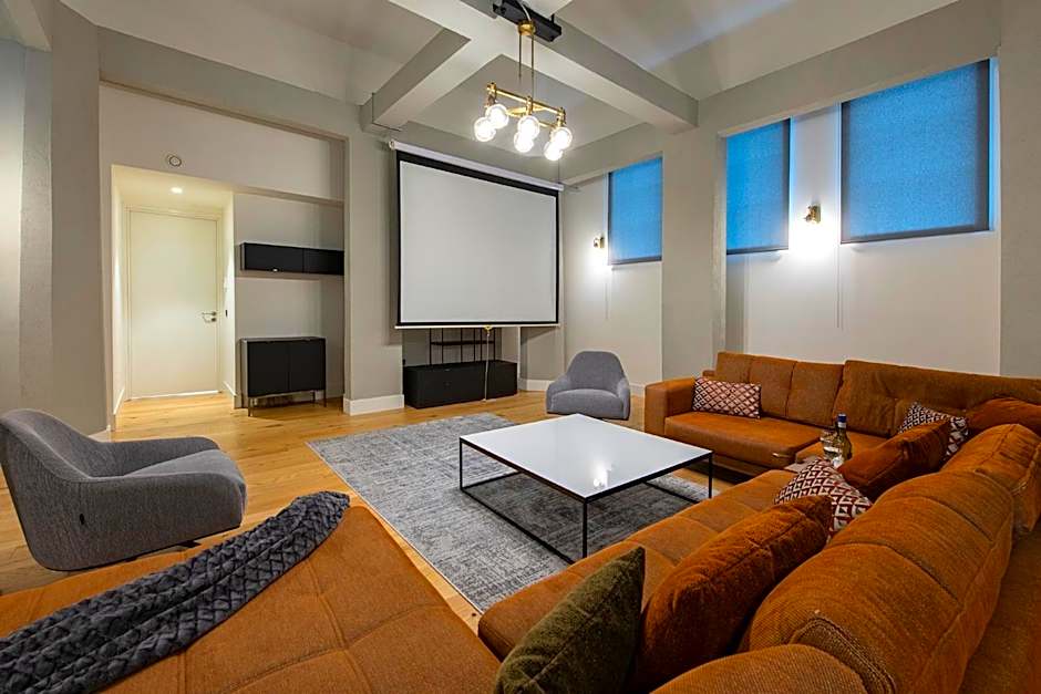 12A, Luxury & Unique, Cinema, Terrace, Stunning View, Central Location!