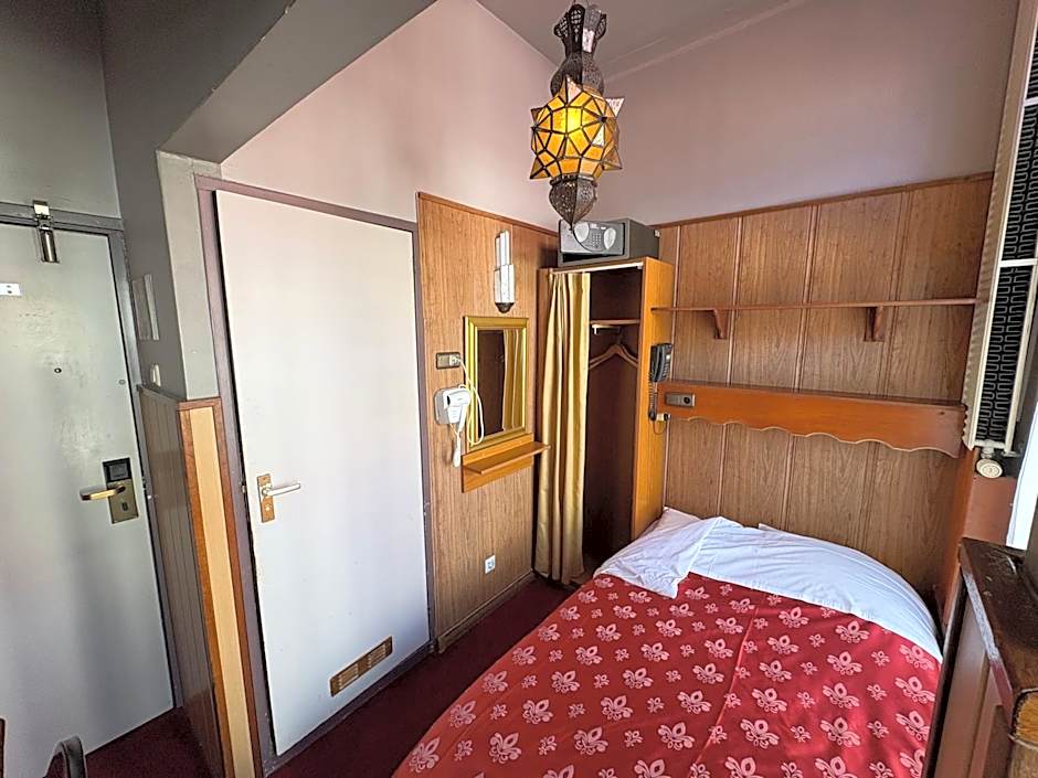 Nadia Hotel