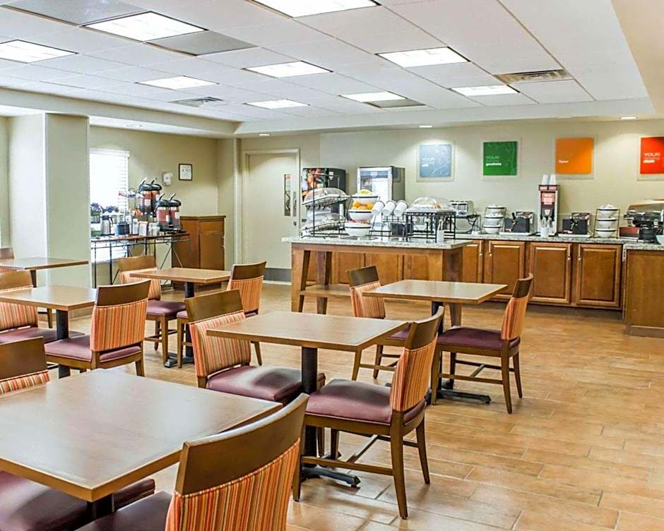 Comfort Inn Fayetteville near Fort Bragg