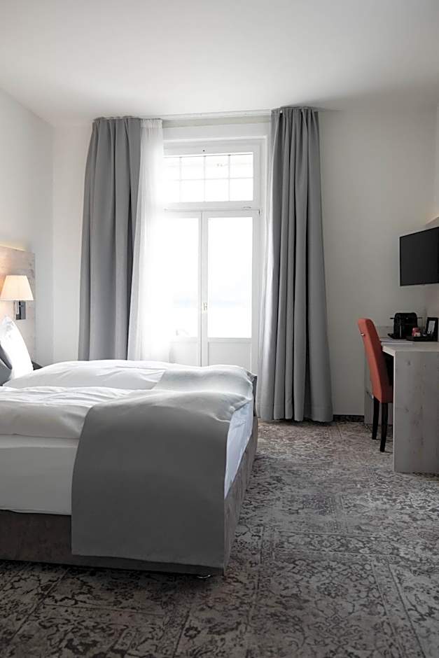 Hotel Restaurant Bellevue au Lac