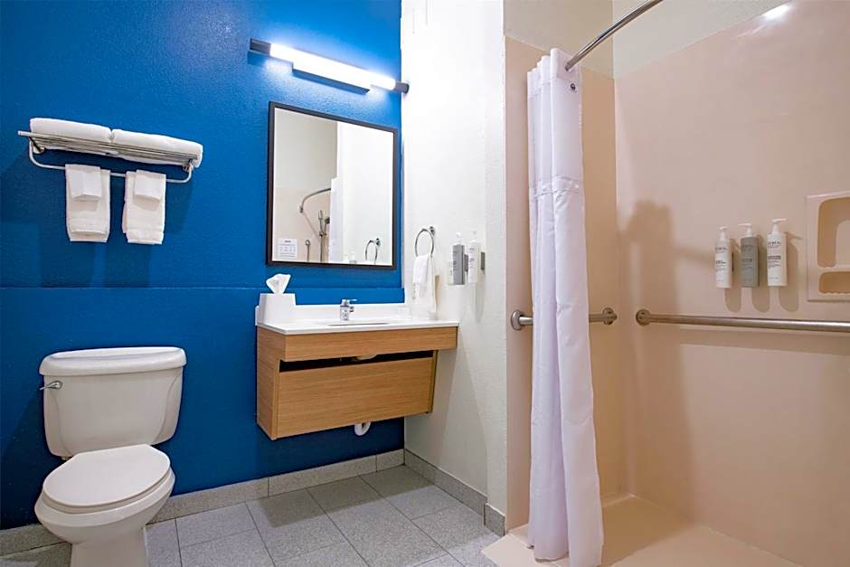 Spark by Hilton Lafayette South