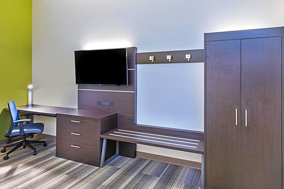 Holiday Inn Express and Suites Purcell By IHG