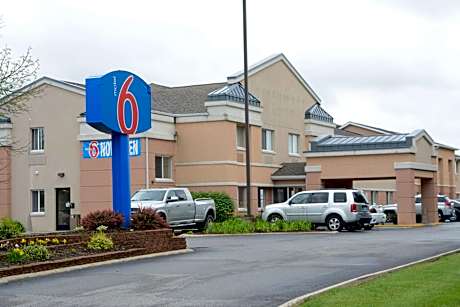 Motel 6-Anderson, IN - Indianapolis