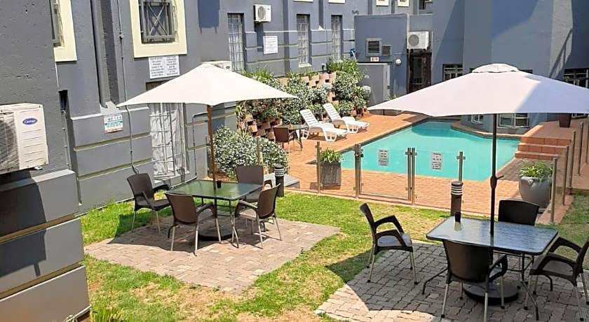 Airport Inn And Suites