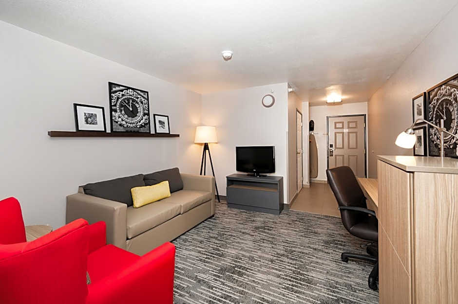 Country Inn & Suites by Radisson, Bloomington-Normal Airport, IL