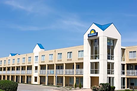 Days Inn by Wyndham Des Moines-West Clive