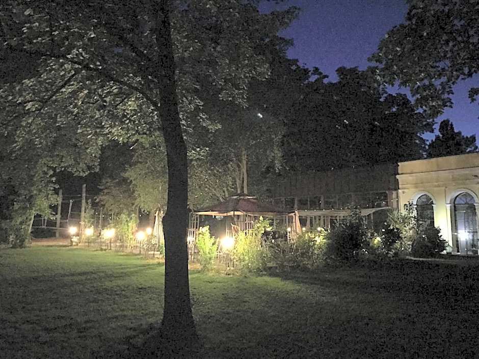 Schlaffass - Schlafen im Holzfass