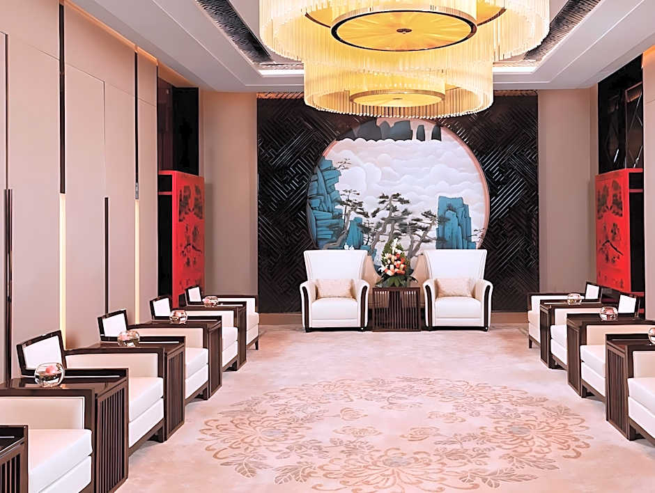 Sheraton Changchun Jingyuetan Hotel