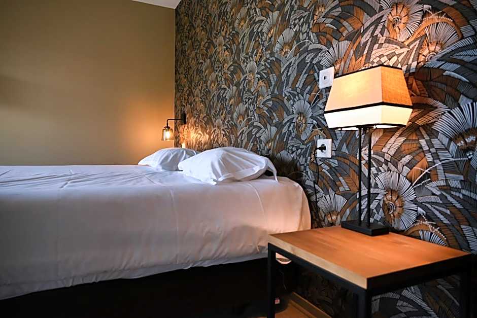 Photo 1 of 8 of Superior 2 Beds