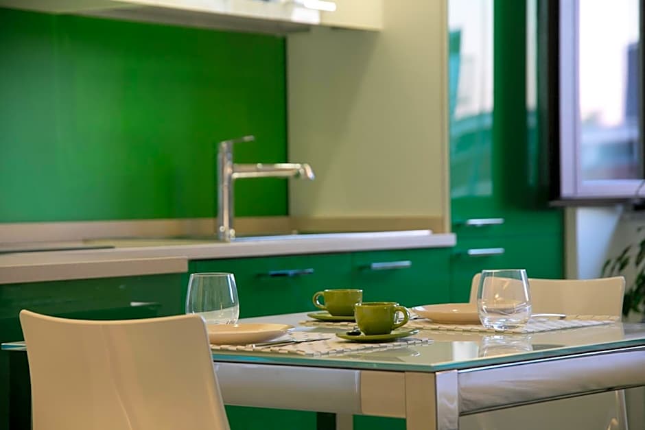 VERSOVERDE HOTEL Alzaia Naviglio Grande