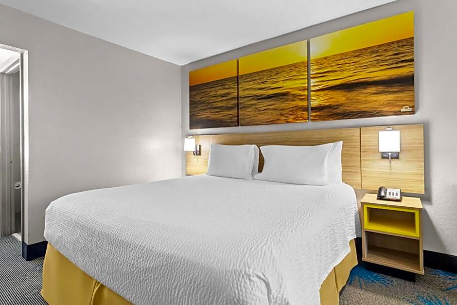 Days Inn by Wyndham Ocean Springs