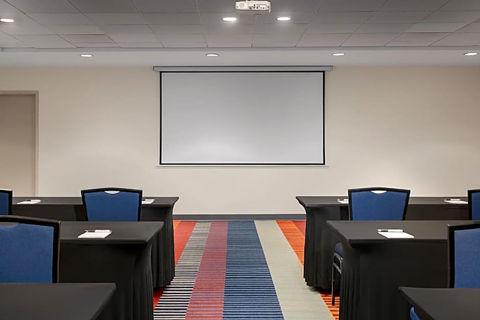 Garner Hotel Brockton - Boston by IHG