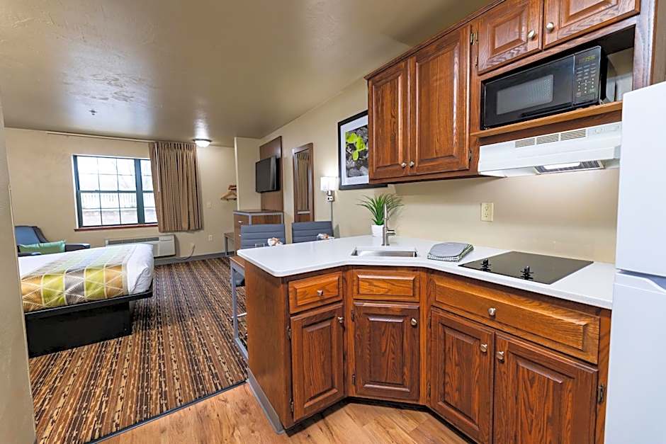 Extended Stay Airport