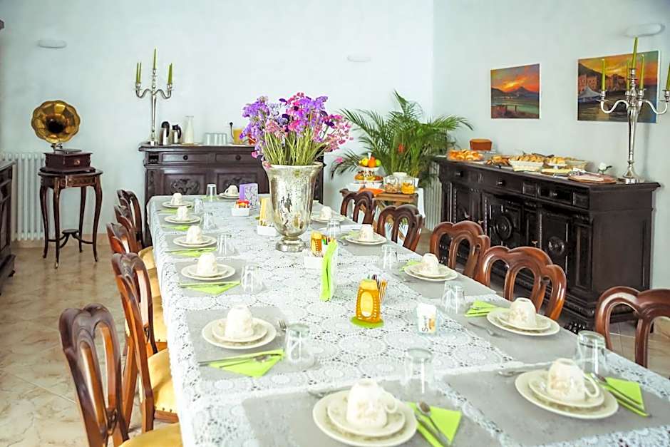NapoliMia Boutique Hotel