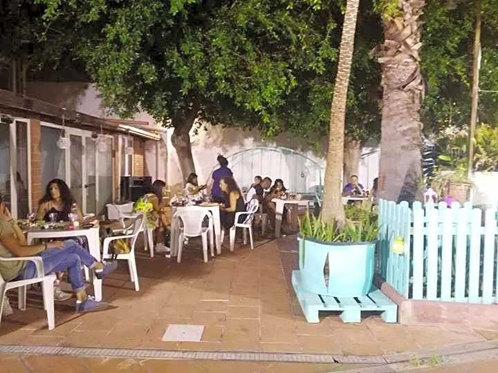 Hotel Villarosa con Vespa Rent