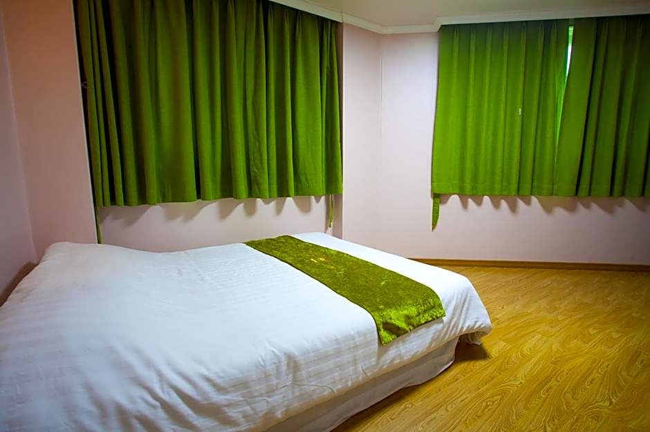 Jeju R Guesthouse