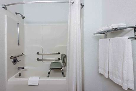 Queen Room with Two Queen Beds - Disability Access/Non-Smoking