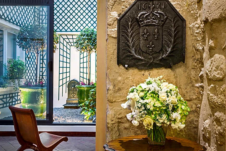 Hotel Saint-Paul Rive-Gauche