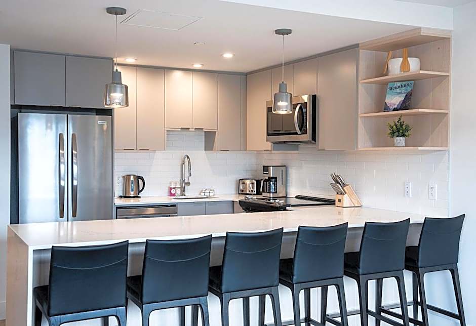 Switchback Suite by Revelstoke Vacations