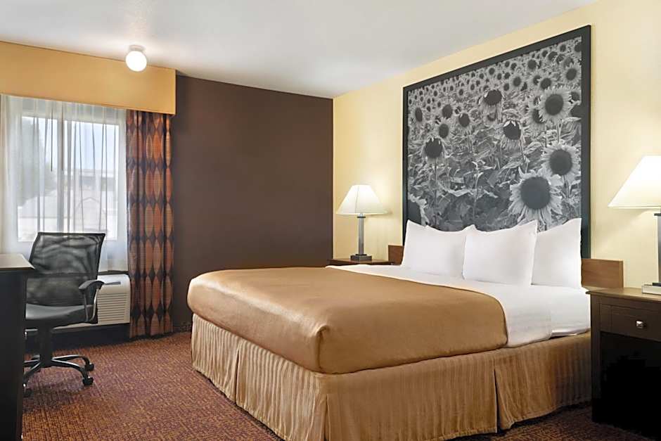 Super 8 by Wyndham Des Moines