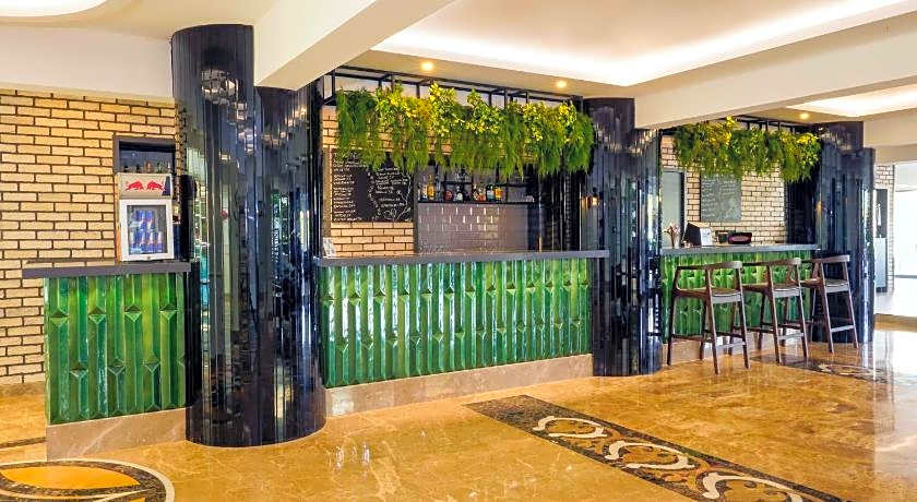 Tac Premier Hotel & Spa