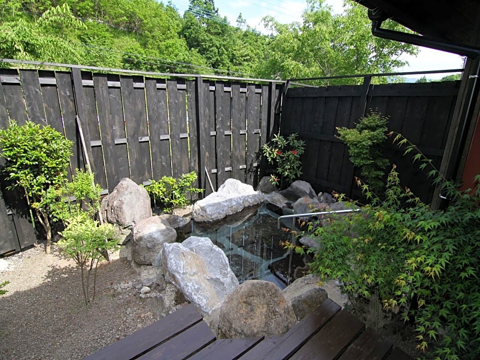 Yufuin Ryokan Wazanho