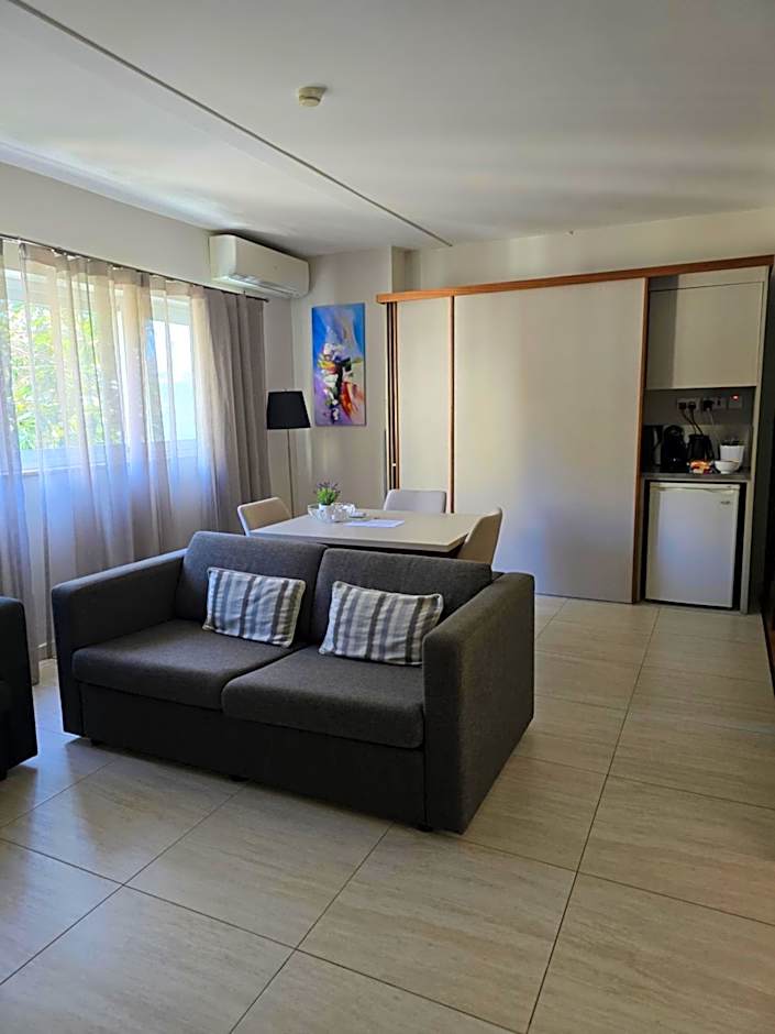 D Townhouse Boutique Suites