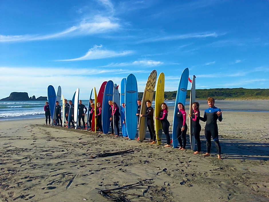 Bazils hostel & Surf School
