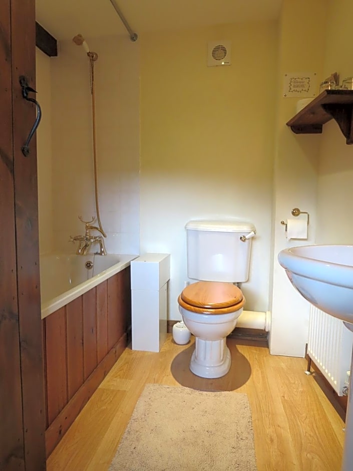 Combe Lancey Farmhouse B&B