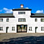 Hotel Monopol - Central Station